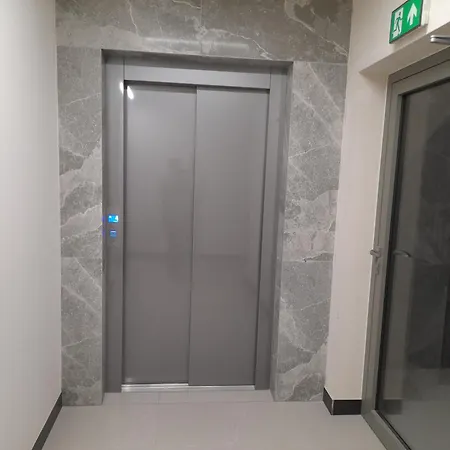 Idea Centrum Z Miejscem Parkingowym Апартаменты Радом